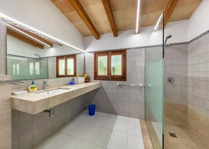 Antonia By Vintage Travel *